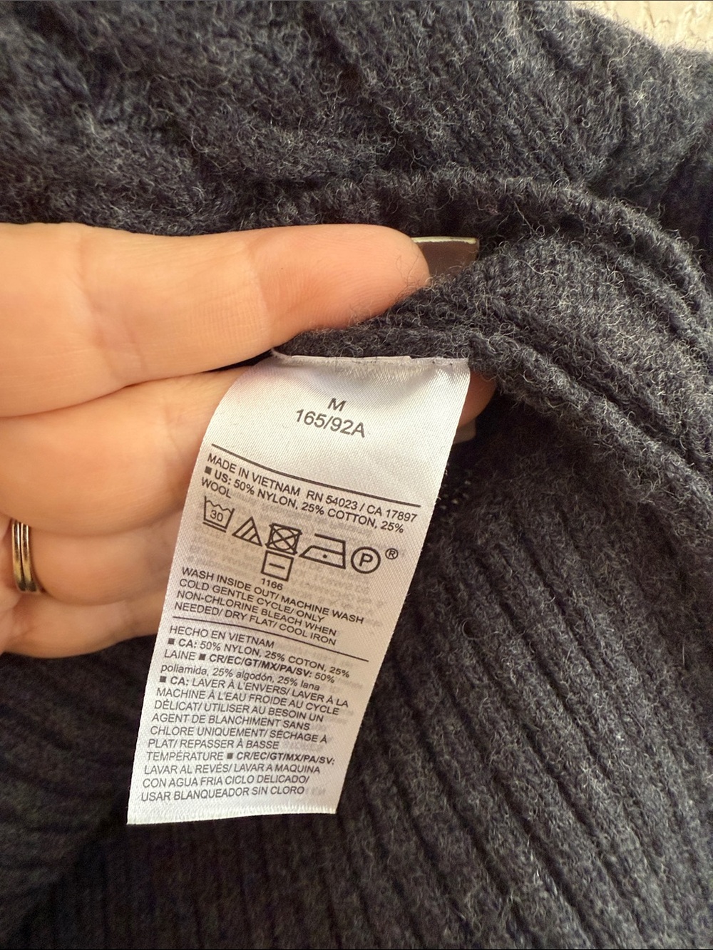 Old Navy Charcoal Cable-Knit V-Neck Sweater Vest - Picture 5 of 5